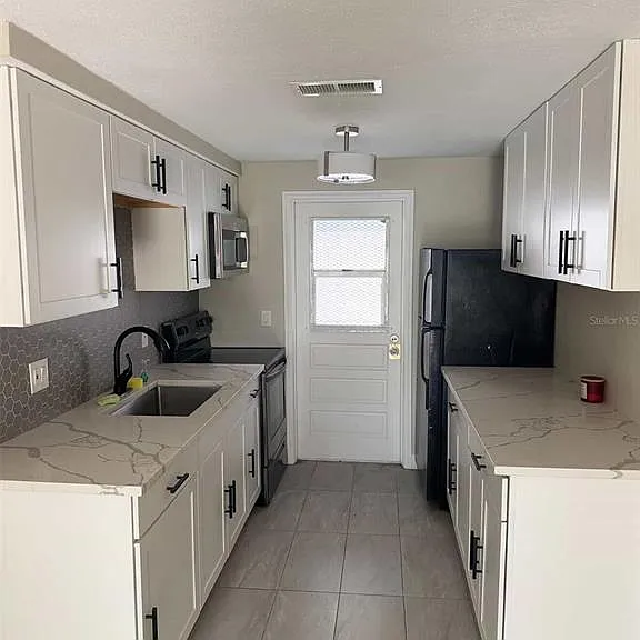 1502 E Sewaha St — Photo 3