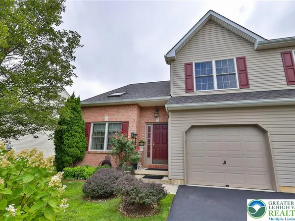 642 Walker Dr, Northampton, PA 18067