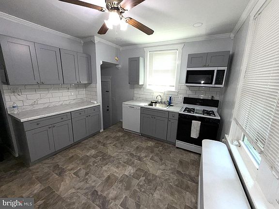 5th image of 3530 Solly Ave