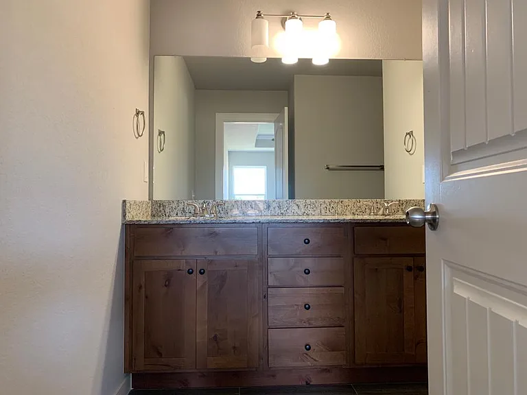 422 Red Robin St — Photo 14