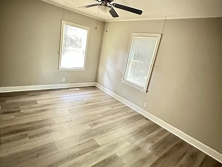 328 Polly Dr — Photo 6
