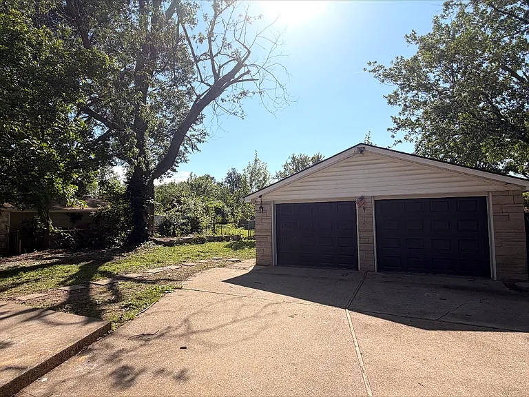6006 Catheen Way — Photo 10