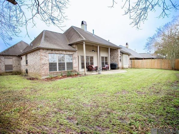 12437 Old Millstone Dr, Geismar, LA 70734