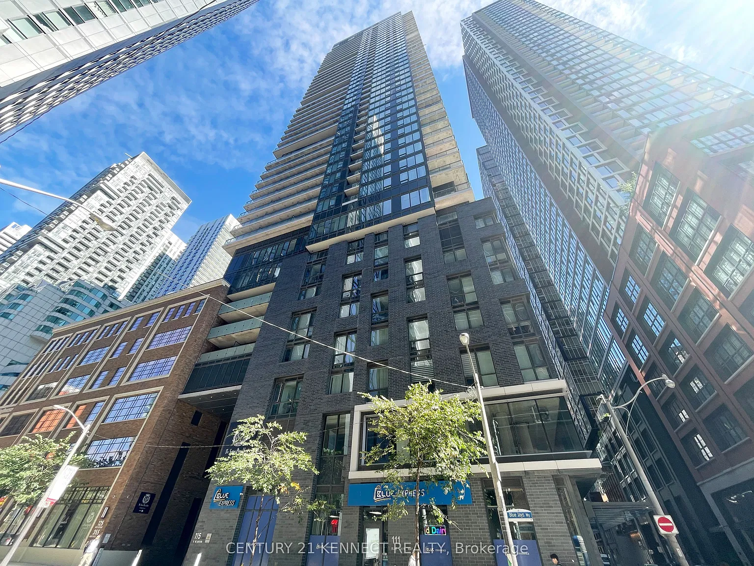King Blue Condominiums — Photo 1