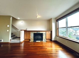 9025 18th Ave Sw B #B, Seattle, WA 98106