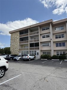 410 SE 2nd St APT 122, Hallandale Beach, FL, 33009