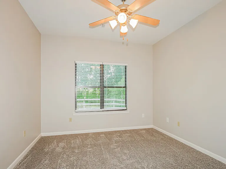 60 Willow Crest Cv — Photo 13