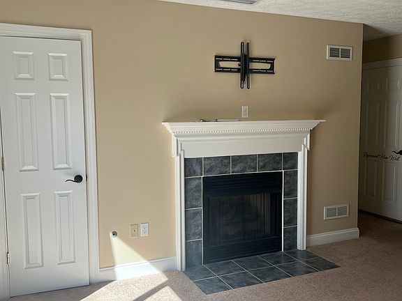 4th image of 135 Willow Oak Dr