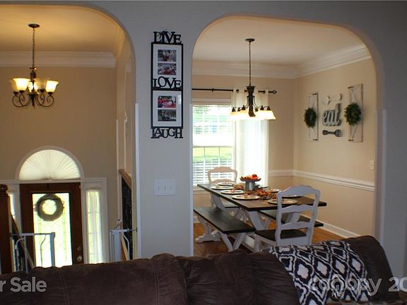 3rd image of 3237 48th Avenue Ln NE