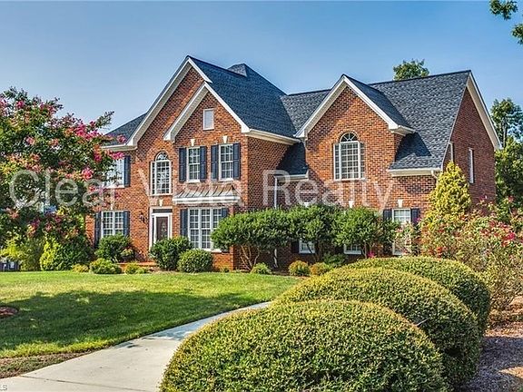 2nd image of 114 Thora Dr