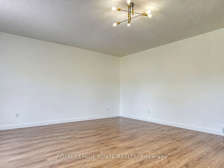 604 Woodmount Cres — Photo 19