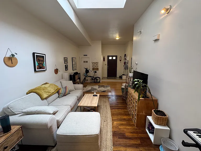4 Hine Pl #1A — Photo 9