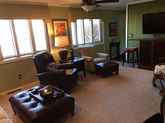 4th image of 43 Whitehall Dr