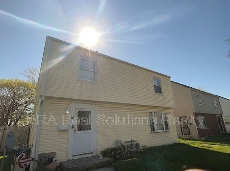 1st image of 66 N Waverly St