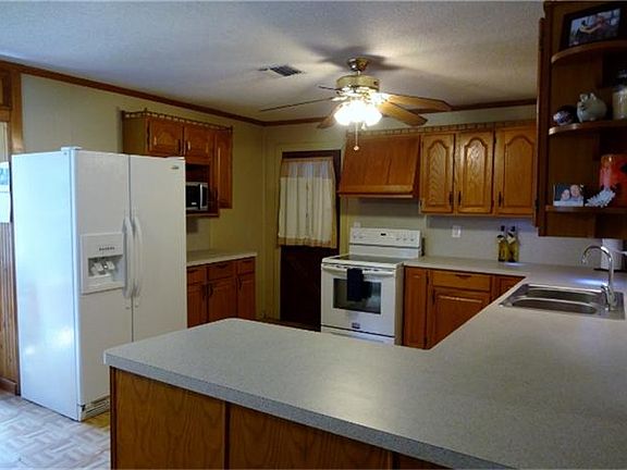 Kitchen with lots of counter space!