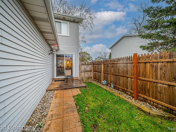 5th image of 2617 Cherry St #1
