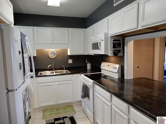 3rd image of 328 Champion Hills Rd Unit 2B