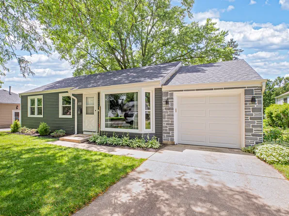 610 S 2nd St, Dundee, IL 60118