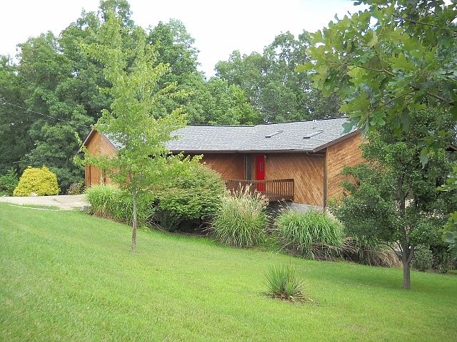 1st image of 816 Suncrest Pl