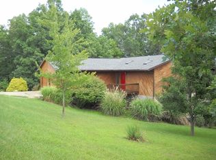 816 Suncrest Pl, Charleston, WV 25303