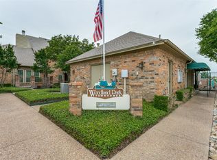 1210 Woodland Park Dr, Hurst, TX 76053