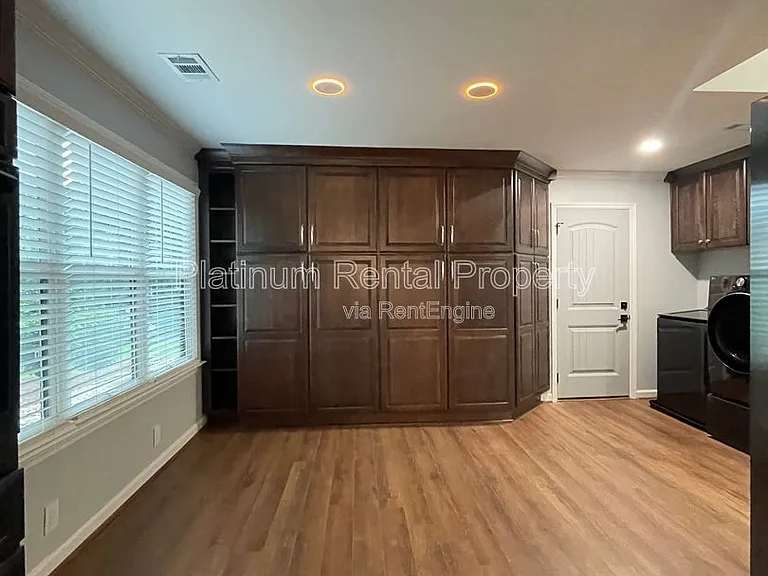1745 Berry Ct — Photo 16