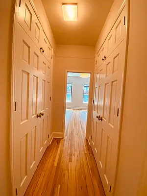 Rented by Metropolis Real Estate of Manhattan | media 10