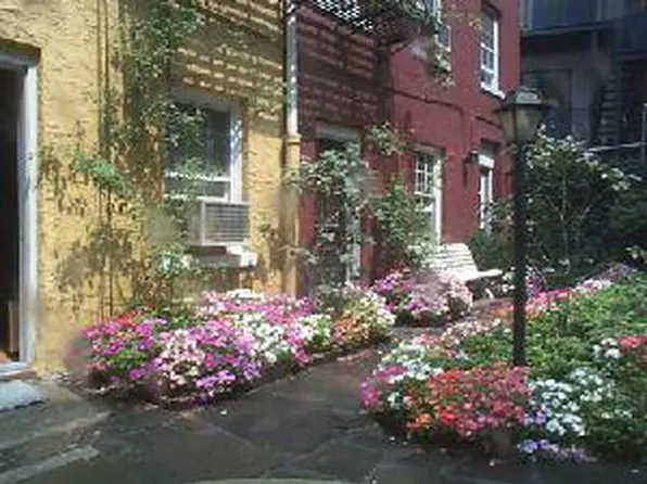 116 Perry Street image 1 of 4