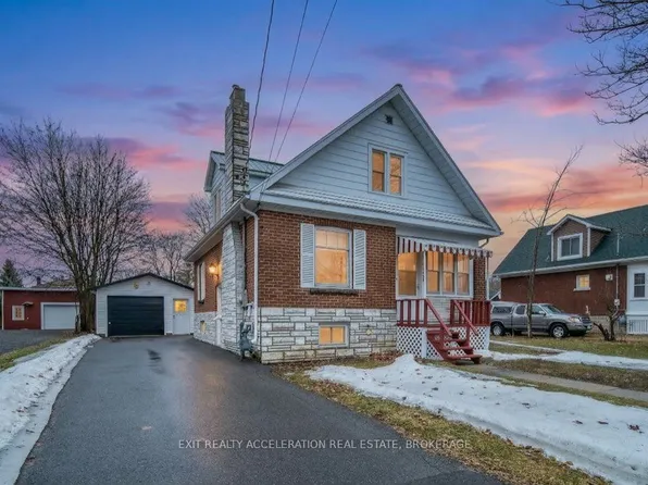 236 East St, Greater Napanee, ON K7R 1T2