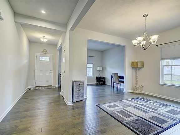 2nd image of 376 Brandywine Dr