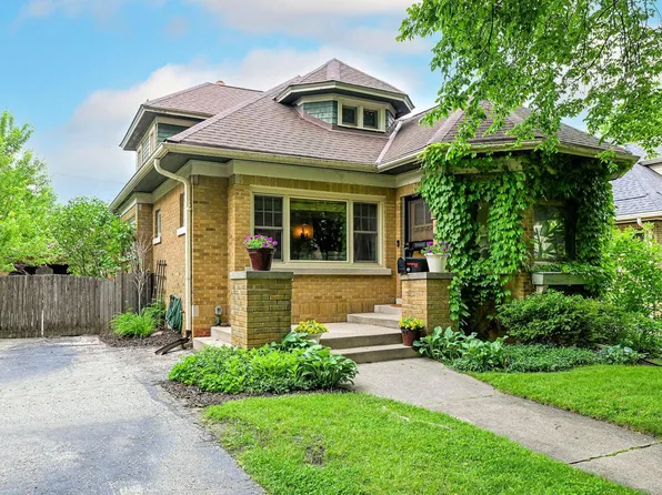 2365 North 73rd STREET, Wauwatosa, WI 53213