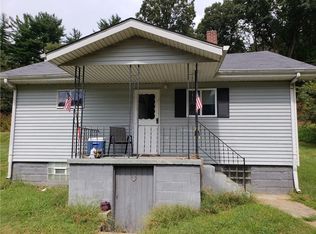 170 Cross Creek Rd, Avella, PA 15312