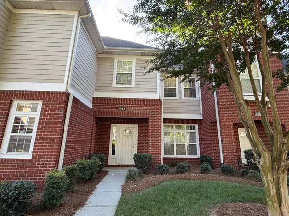933 Central Park Cir, Davidson, NC 28036