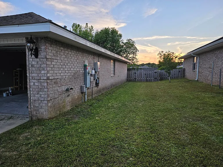 2202 Hagood Loop — Photo 13