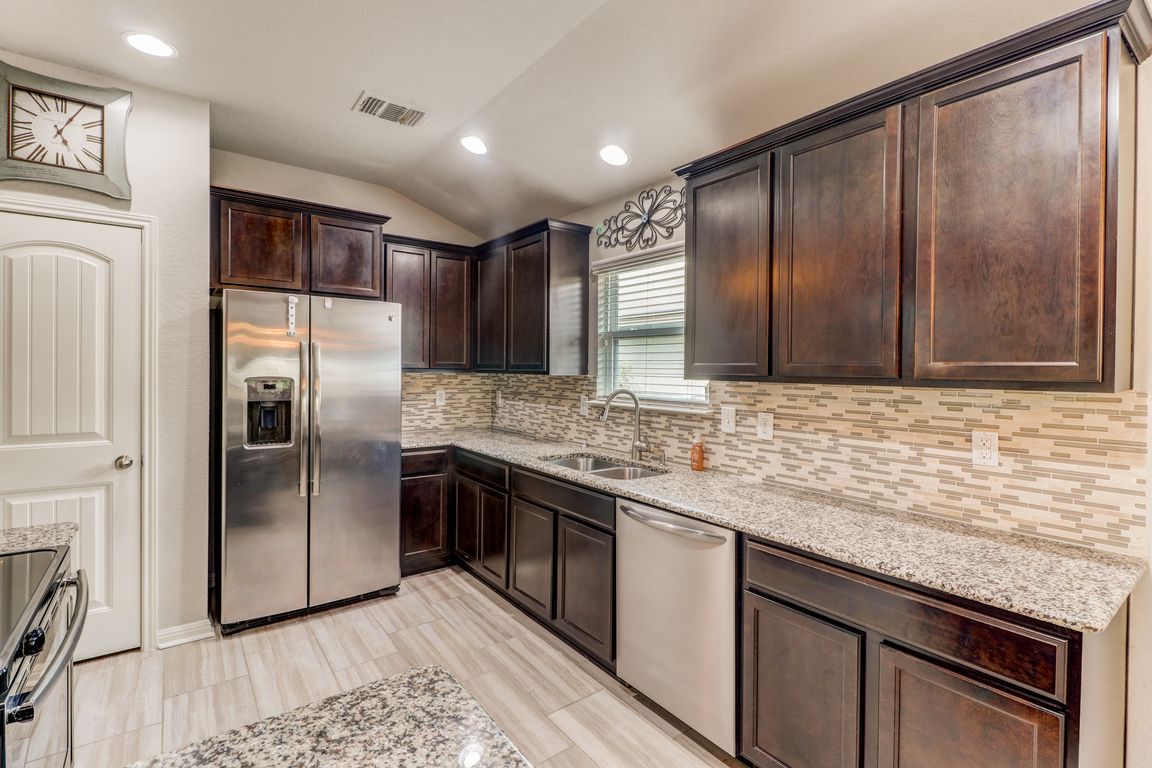 860 Foxfire Dr, New Braunfels, TX 78130 | MLS #541221 | Zillow