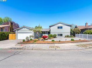 2057 SW 7th Ct, Gresham, OR 97080