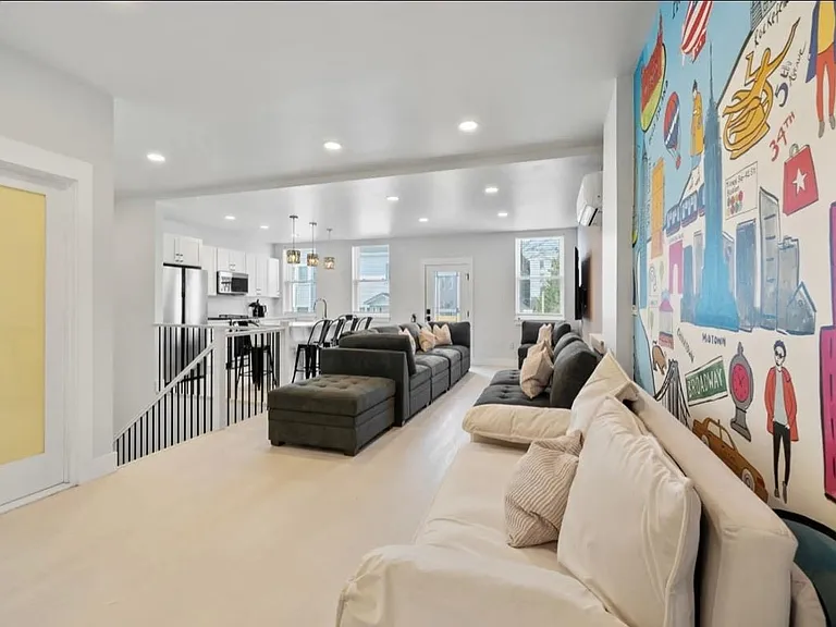 161 Broadway #2R — Photo 5