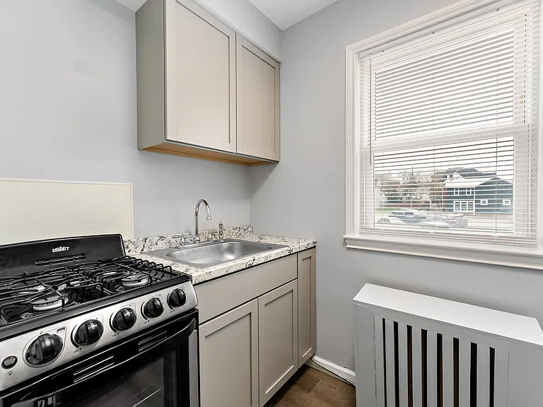 315 N Washington St #10 — Photo 3