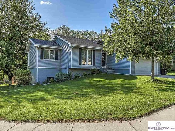 3rd image of 5003 S 165th St