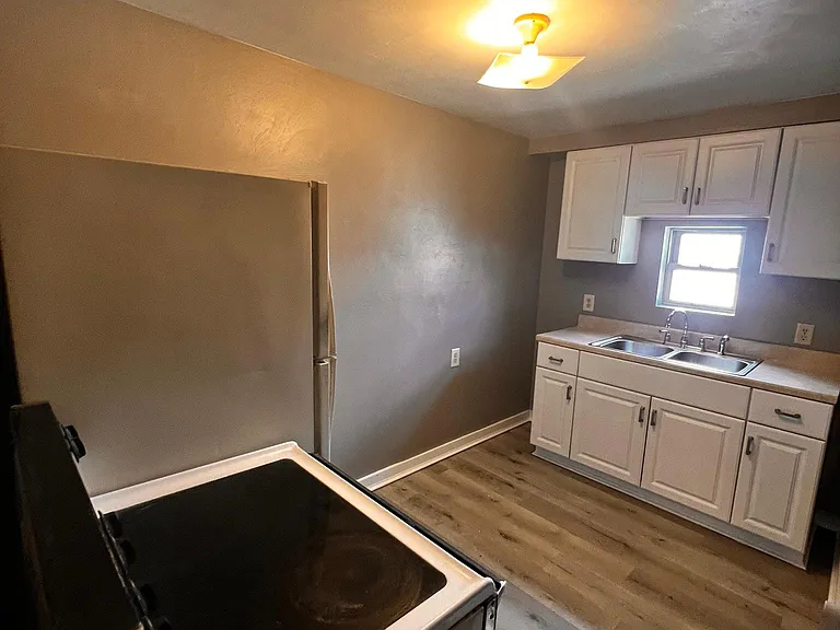 312 W Crawford Ave #A — Photo 5