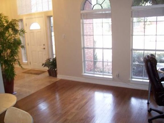 3rd image of 6536 Grovewood Dr