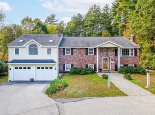454 Dunstable Rd, Tyngsboro, MA 01879