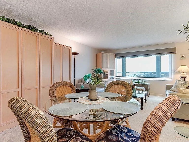 4725 Cove Cir #906 — Photo 5
