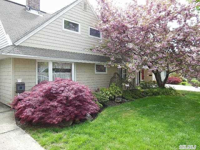 1st image of 29 Middle Ln