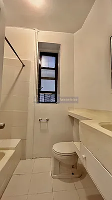 Rented by Sovereign Associates | media 10