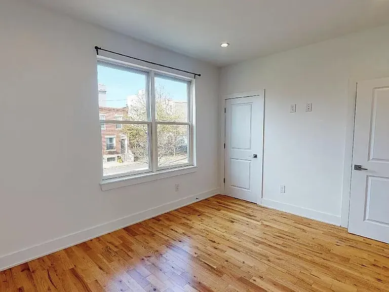 1440 N Franklin St #B — Photo 6
