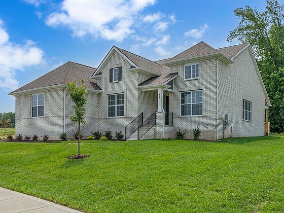 2nd image of 608 Lyndhurst Ct