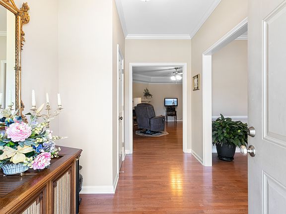 5th image of 1005 Trevor Dr