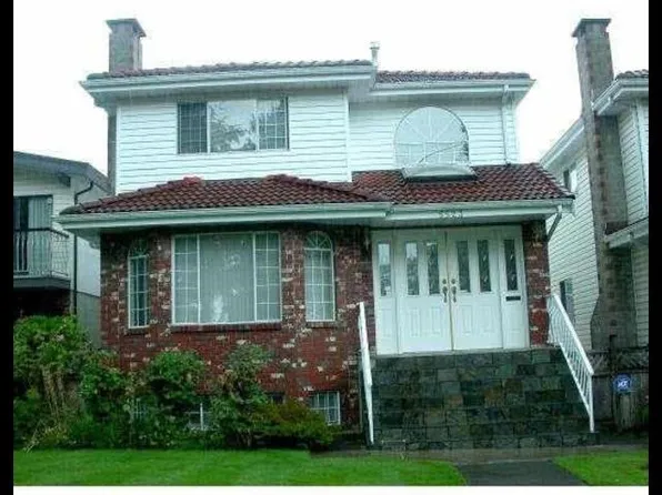 5523 Rhodes St, Vancouver, BC V5R 3P1
