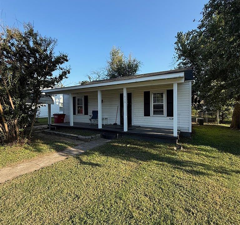 1st image of 839 Kathleen St